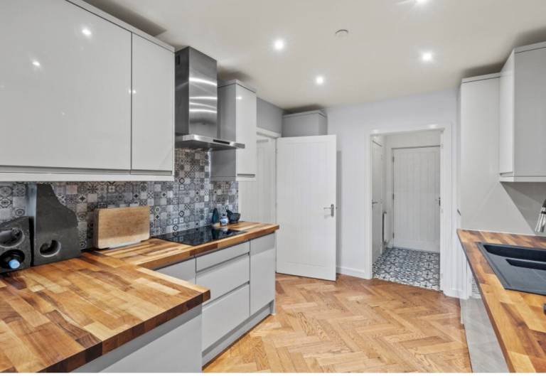 Llanharan, Pontyclun