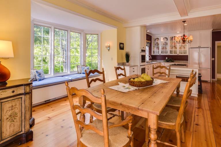 farmhouse kitchen